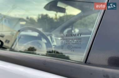 Хэтчбек Renault Zoe 2019 в 