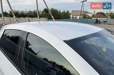 Хэтчбек Renault Zoe 2019 в 