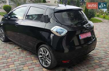 Хэтчбек Renault Zoe 2016 в 