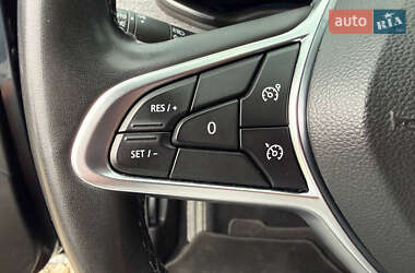Хэтчбек Renault Zoe 2020 в 