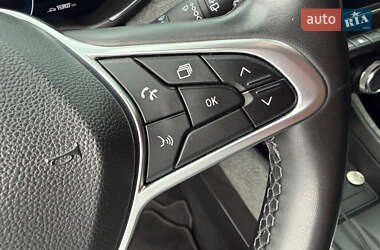 Хэтчбек Renault Zoe 2020 в 