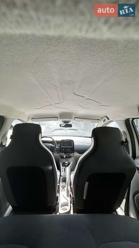 Хэтчбек Renault Zoe 2016 в Киеве фото 10 Хэтчбек Renault Zoe 2016 в Киеве