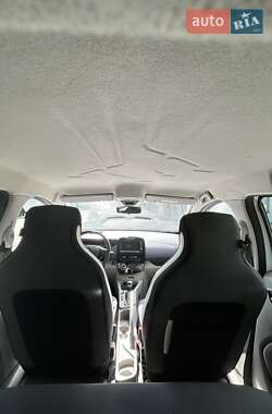 Хэтчбек Renault Zoe 2016 в 