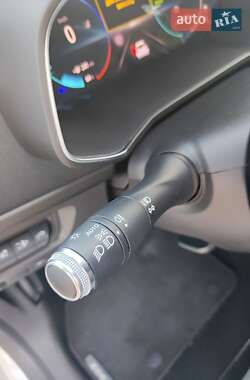 Хэтчбек Renault Zoe 2020 в 