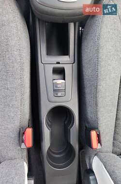 Хэтчбек Renault Zoe 2020 в 