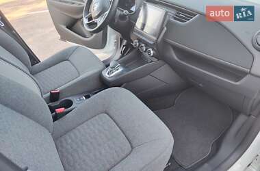 Хэтчбек Renault Zoe 2020 в 