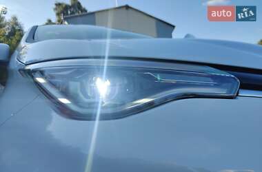 Хэтчбек Renault Zoe 2020 в 