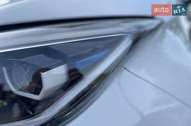 Хэтчбек Renault Zoe 2020 в 
