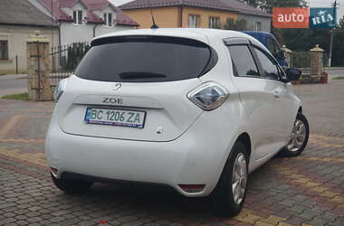 Хэтчбек Renault Zoe 2015 в 