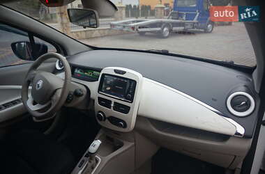 Хэтчбек Renault Zoe 2015 в 