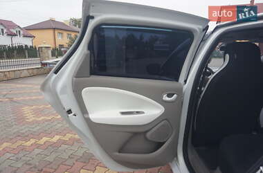 Хэтчбек Renault Zoe 2015 в 
