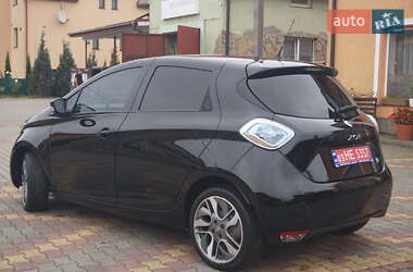 Хэтчбек Renault Zoe 2016 в 