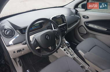Хэтчбек Renault Zoe 2016 в 
