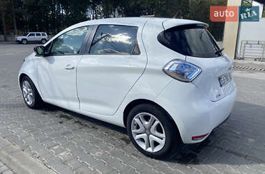 Хэтчбек Renault Zoe 2017 в 
