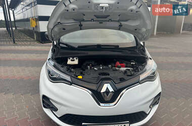 Хэтчбек Renault Zoe 2021 в 