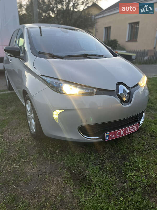 Хэтчбек Renault Zoe 2015 в Львове