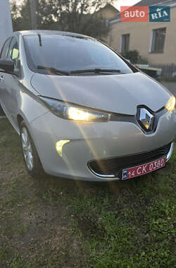 Хэтчбек Renault Zoe 2015 в 