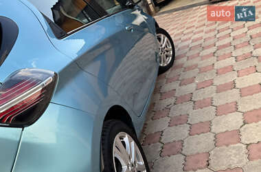 Хэтчбек Renault Zoe 2020 в 