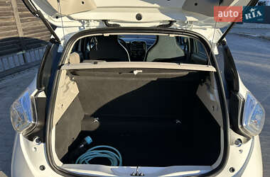 Хэтчбек Renault Zoe 2015 в 