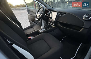 Хэтчбек Renault Zoe 2020 в 