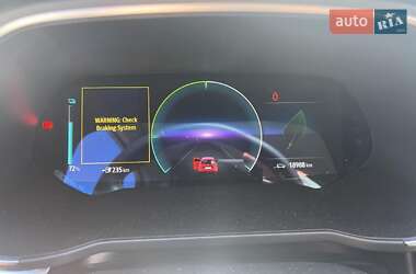 Хэтчбек Renault Zoe 2022 в 