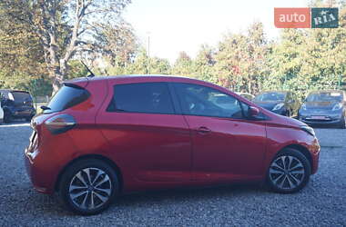 Хэтчбек Renault Zoe 2021 в 