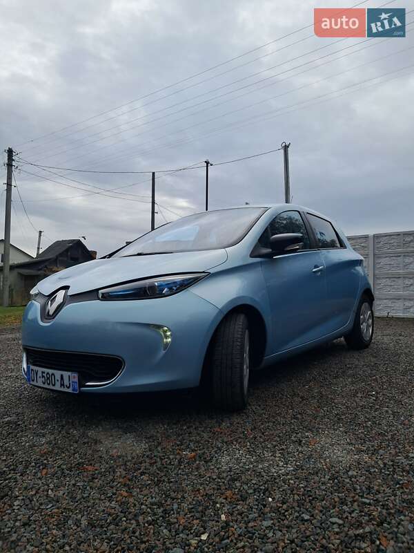 Хэтчбек Renault Zoe 2015 в Дубно