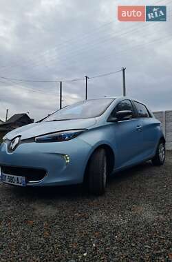 Хэтчбек Renault Zoe 2015 в 