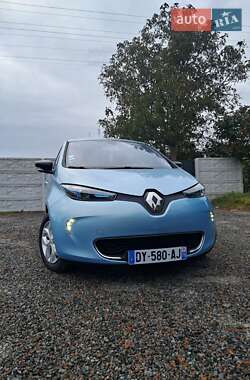 Хэтчбек Renault Zoe 2015 в 