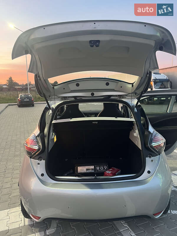 Хэтчбек Renault Zoe 2020 в Стрые