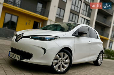 Хэтчбек Renault Zoe 2016 в 