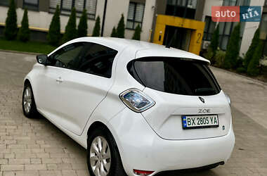 Хэтчбек Renault Zoe 2016 в 