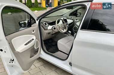 Хэтчбек Renault Zoe 2016 в 