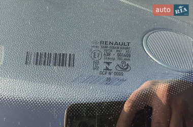 Хэтчбек Renault Zoe 2020 в 