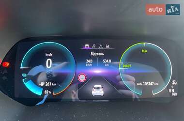Хэтчбек Renault Zoe 2020 в 