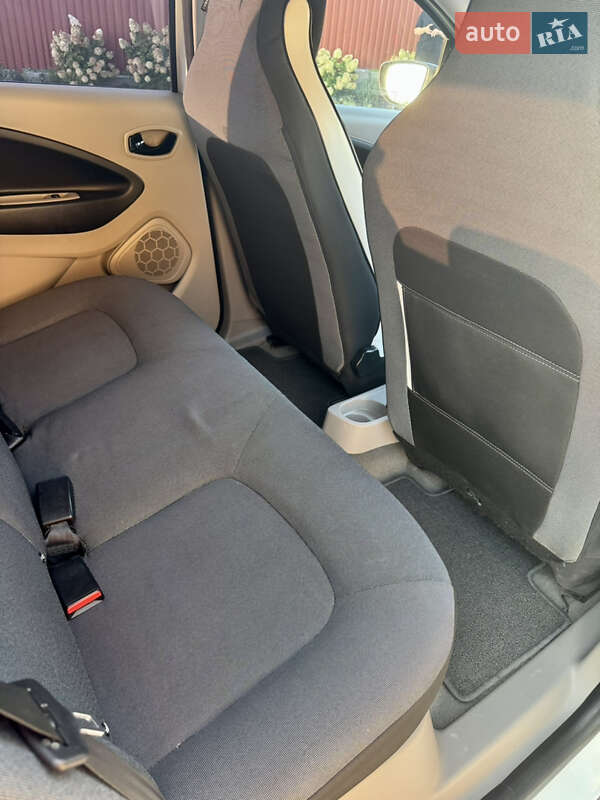 Хетчбек Renault Zoe 2015 в Львові