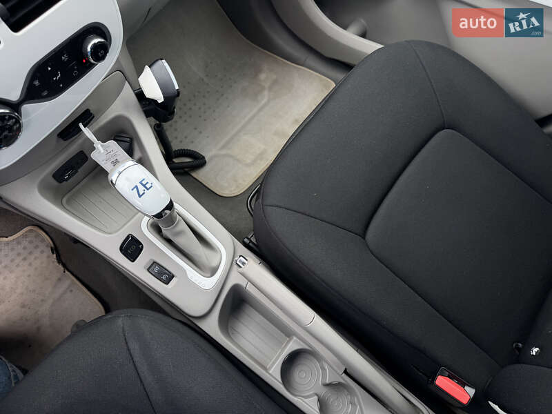 Хэтчбек Renault Zoe 2019 в Киеве