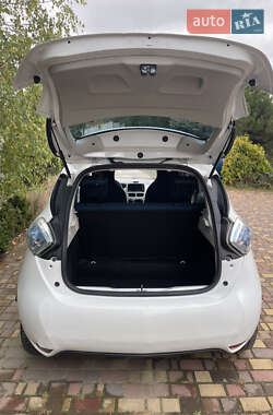 Хэтчбек Renault Zoe 2013 в 