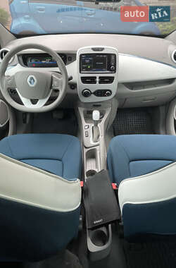 Хэтчбек Renault Zoe 2013 в 