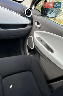 Хэтчбек Renault Zoe 2014 в 