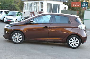 Хэтчбек Renault Zoe 2015 в 