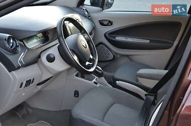 Хэтчбек Renault Zoe 2015 в 