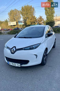 Хэтчбек Renault Zoe 2017 в 