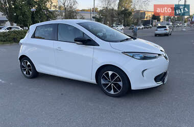 Хэтчбек Renault Zoe 2017 в 