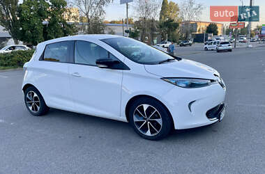 Хэтчбек Renault Zoe 2017 в 