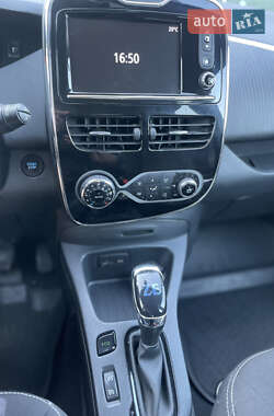 Хэтчбек Renault Zoe 2017 в 