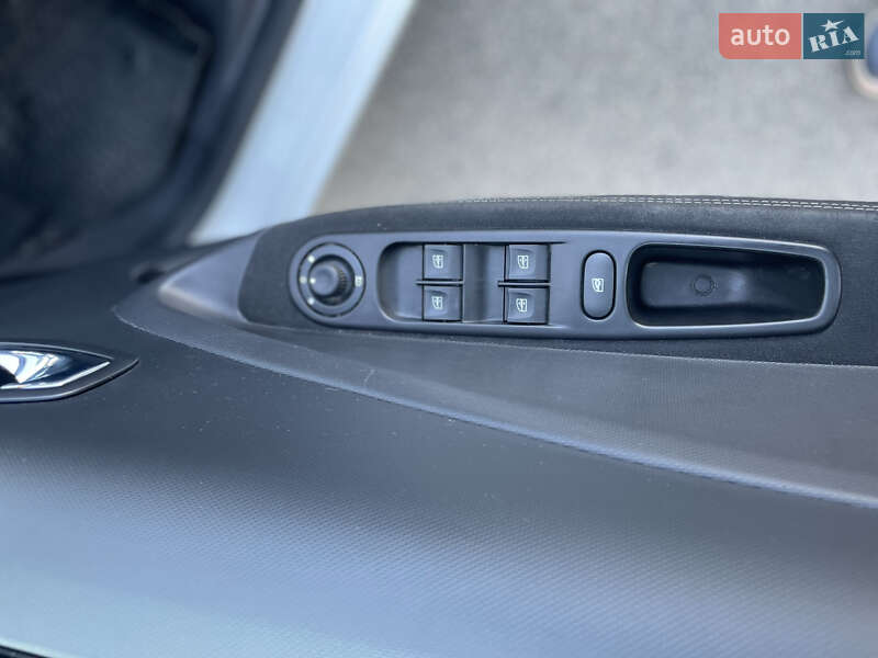 Хэтчбек Renault Zoe 2017 в Вышгороде фото 21 Хэтчбек Renault Zoe 2017 в Вышгороде