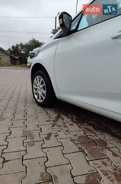Хэтчбек Renault Zoe 2015 в 