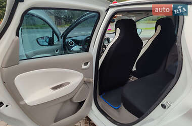 Хэтчбек Renault Zoe 2015 в 