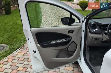 Хэтчбек Renault Zoe 2016 в 